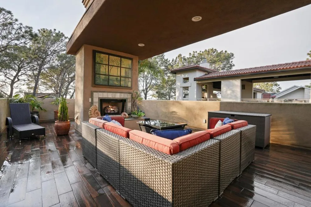 13601 Nogales Drive Del Mar, CA 92014
