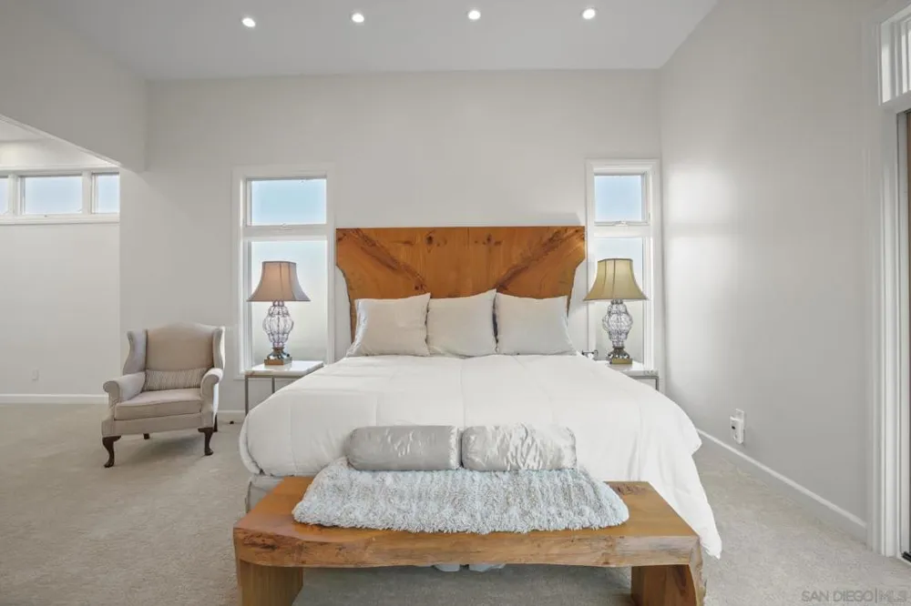 13601 Nogales Drive Del Mar, CA 92014