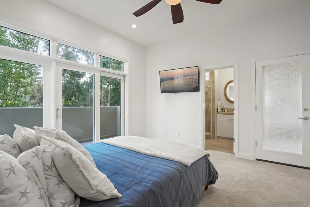 13601 Nogales Drive Del Mar, CA 92014