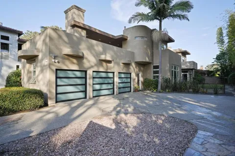 13601 Nogales Drive