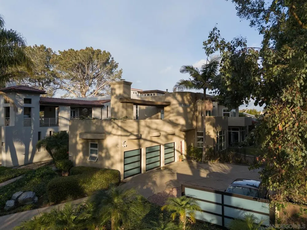 13601 Nogales Drive Del Mar, CA 92014