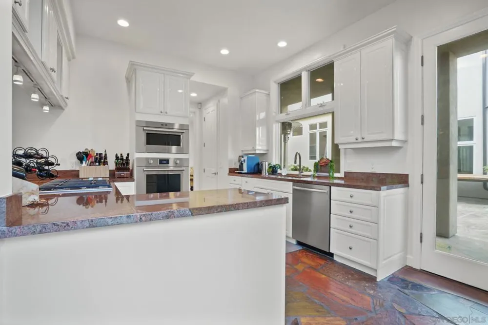 13601 Nogales Drive Del Mar, CA 92014