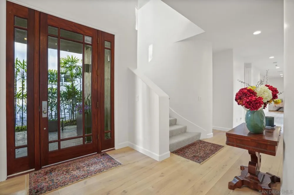 13601 Nogales Drive Del Mar, CA 92014