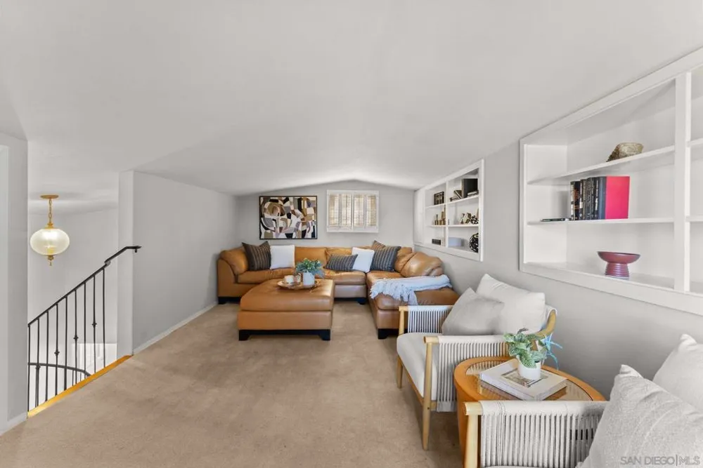 10260 Fuerte La Mesa, CA 91941