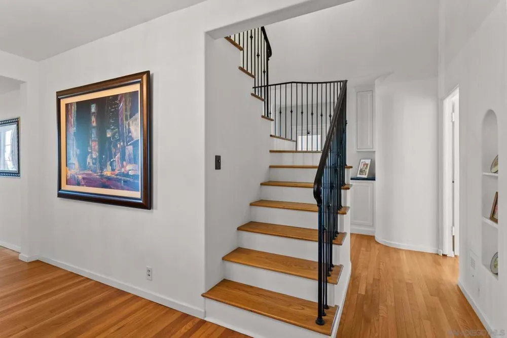 10260 Fuerte La Mesa, CA 91941