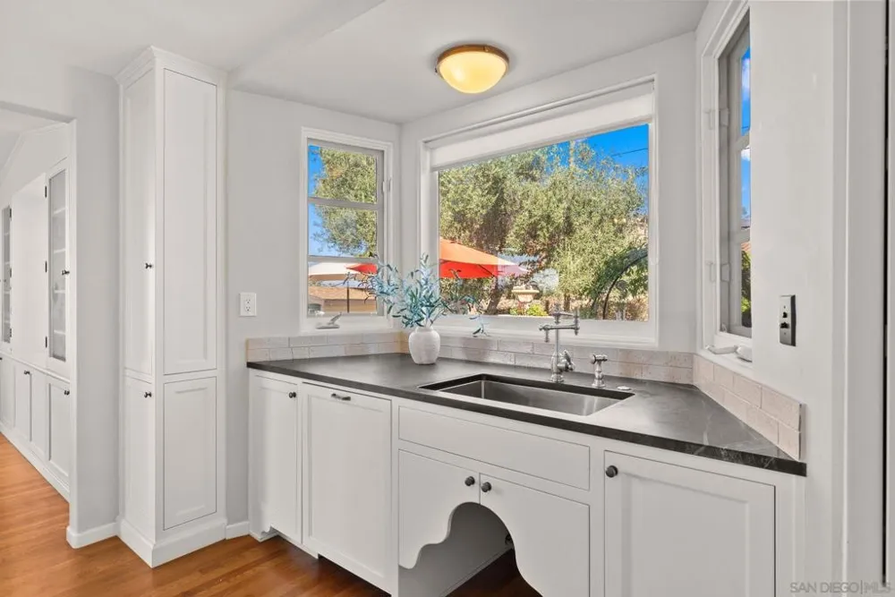 10260 Fuerte La Mesa, CA 91941