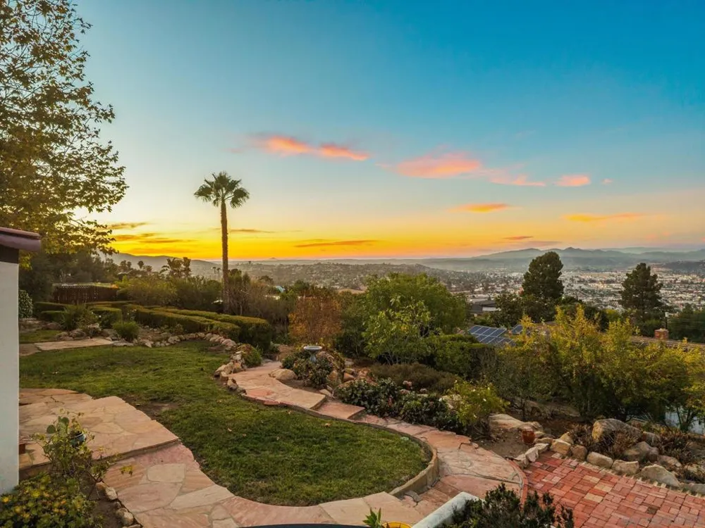10260 Fuerte La Mesa, CA 91941