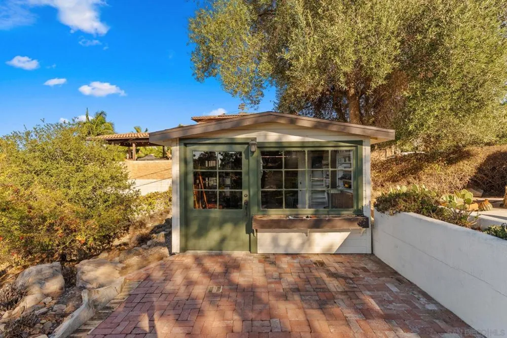 10260 Fuerte La Mesa, CA 91941