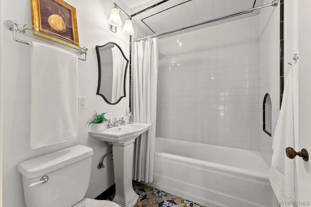 10260 Fuerte La Mesa, CA 91941