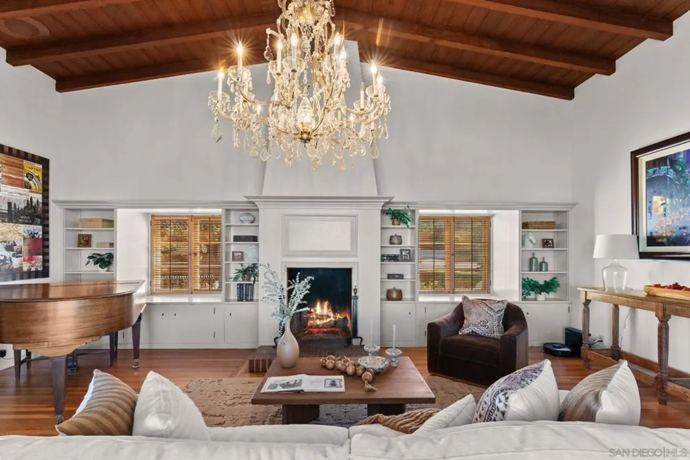 10260 Fuerte La Mesa, CA 91941