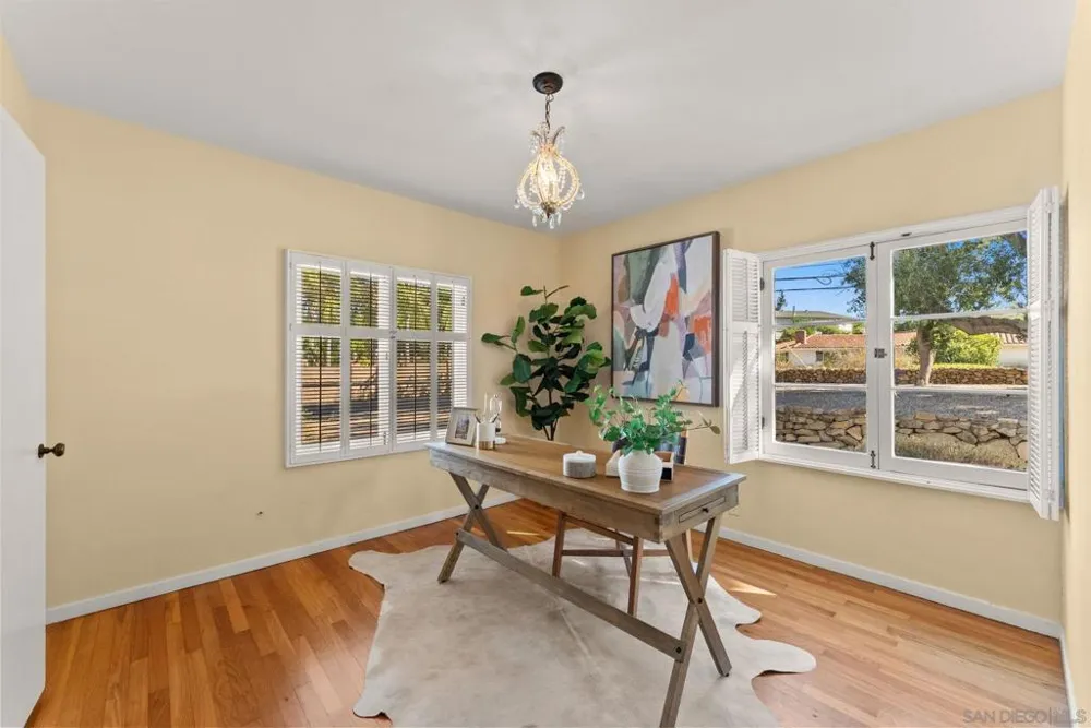 10260 Fuerte La Mesa, CA 91941