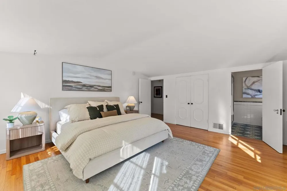 10260 Fuerte La Mesa, CA 91941