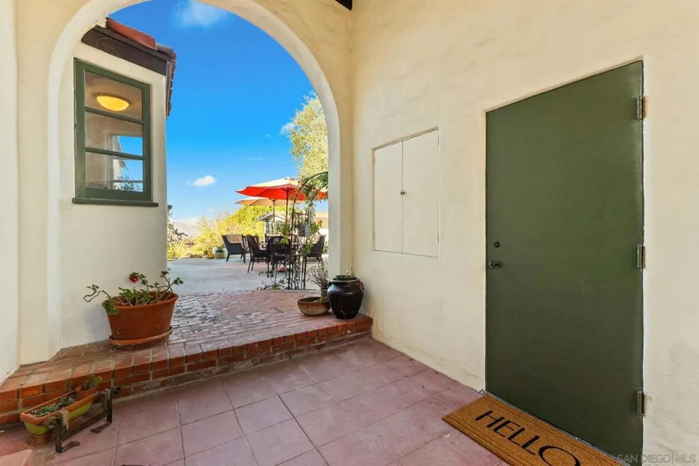 10260 Fuerte La Mesa, CA 91941