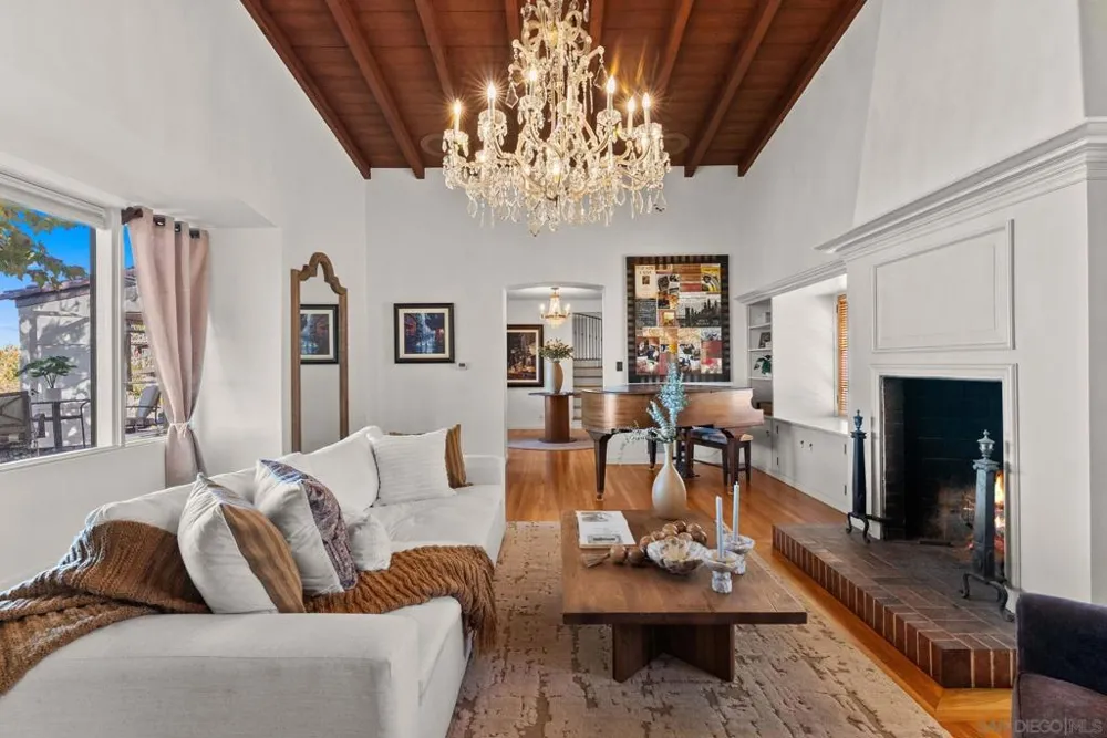 10260 Fuerte La Mesa, CA 91941