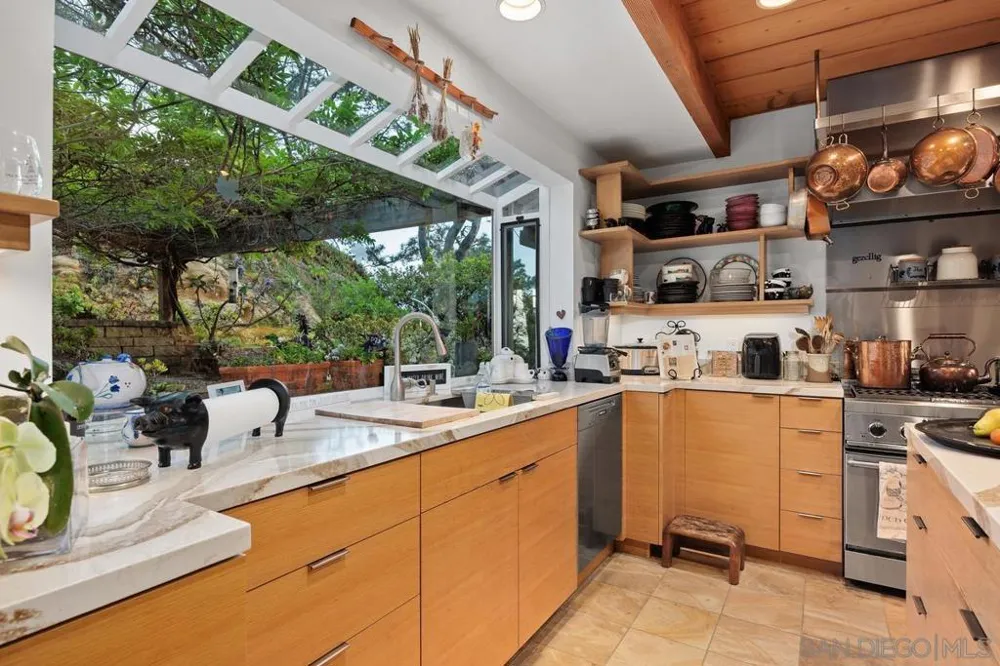 367 Pine Needles Dr Del Mar, CA 92014