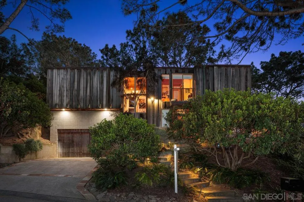 367 Pine Needles Dr Del Mar, CA 92014