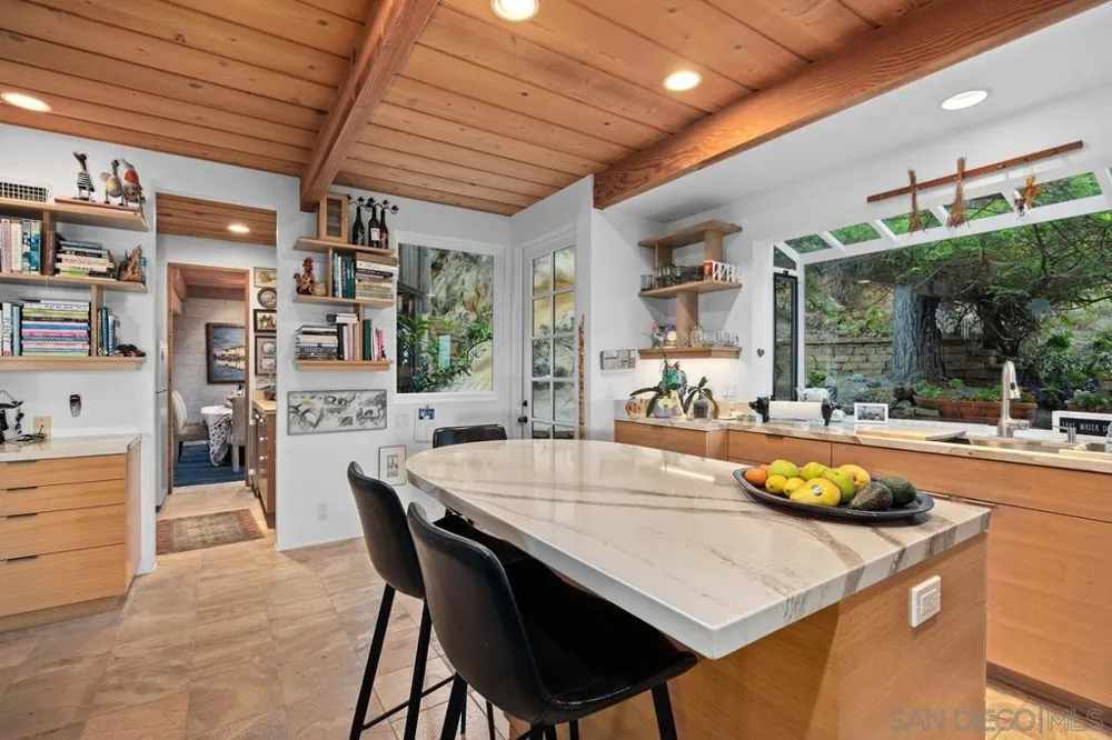 367 Pine Needles Dr Del Mar, CA 92014