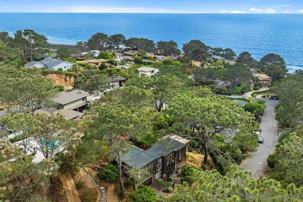 367 Pine Needles Dr Del Mar, CA 92014