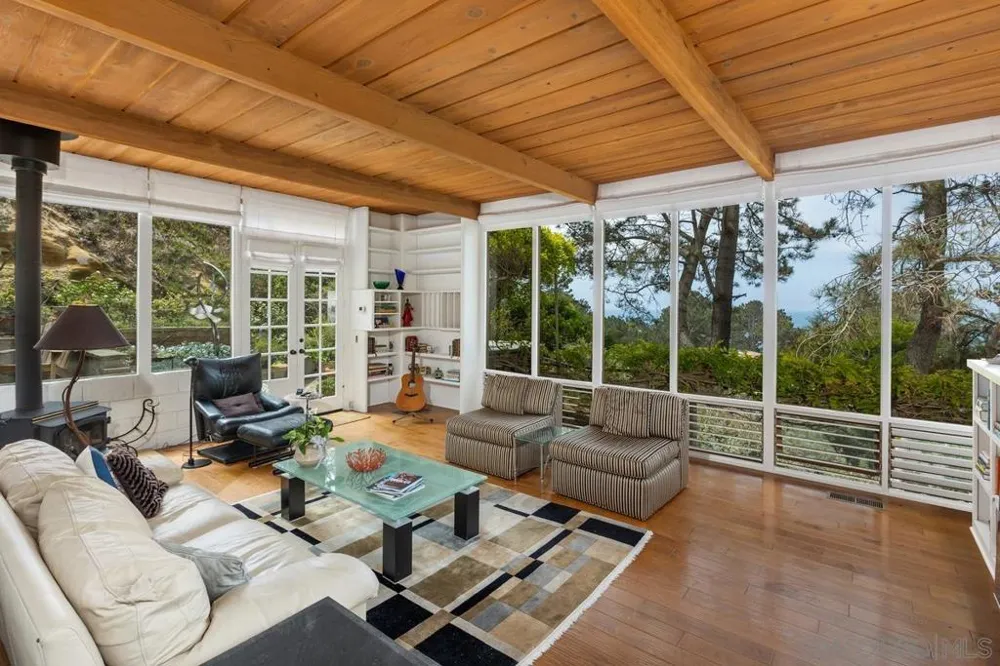 367 Pine Needles Dr Del Mar, CA 92014