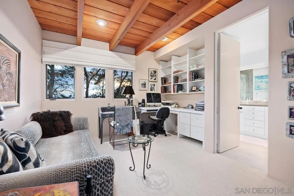 367 Pine Needles Dr Del Mar, CA 92014