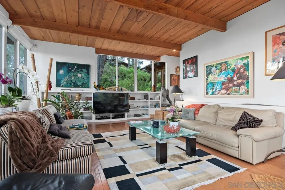 367 Pine Needles Dr Del Mar, CA 92014