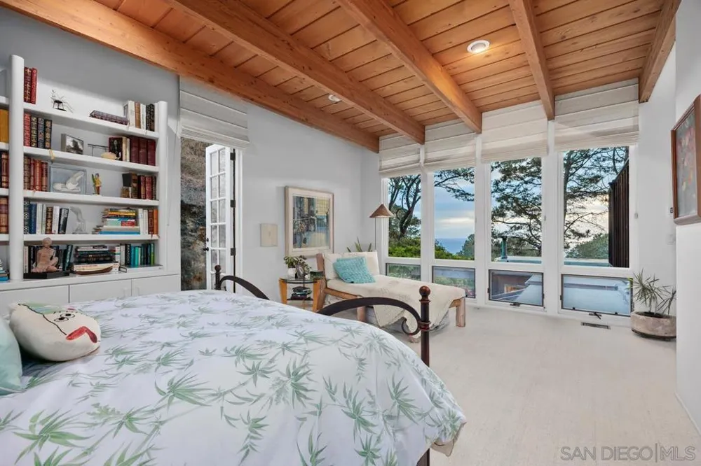 367 Pine Needles Dr Del Mar, CA 92014