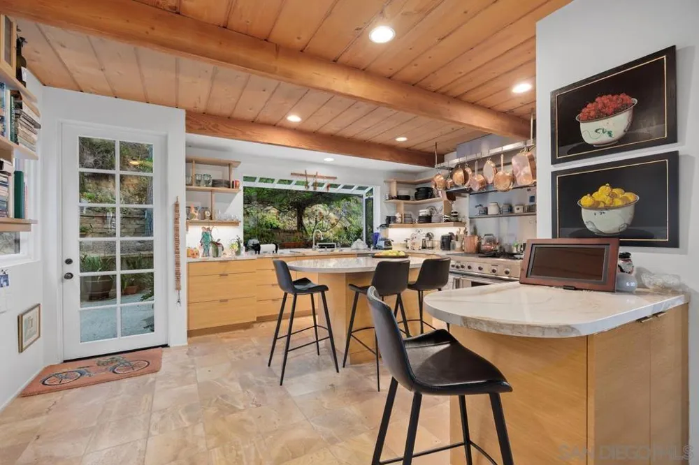 367 Pine Needles Dr Del Mar, CA 92014