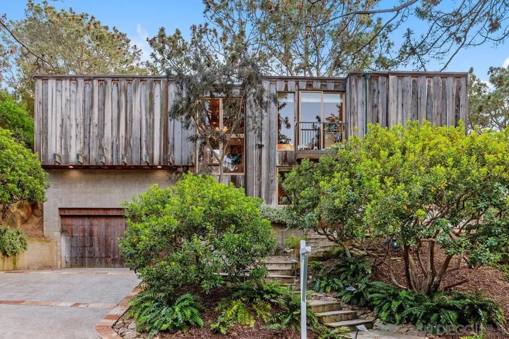 367 Pine Needles Dr Del Mar, CA 92014