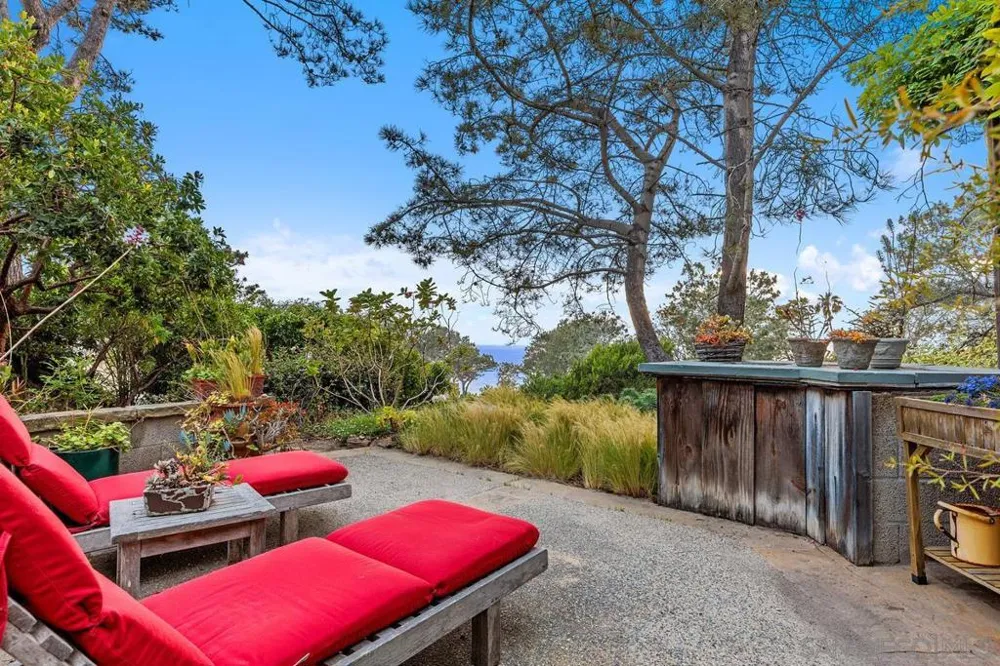 367 Pine Needles Dr Del Mar, CA 92014
