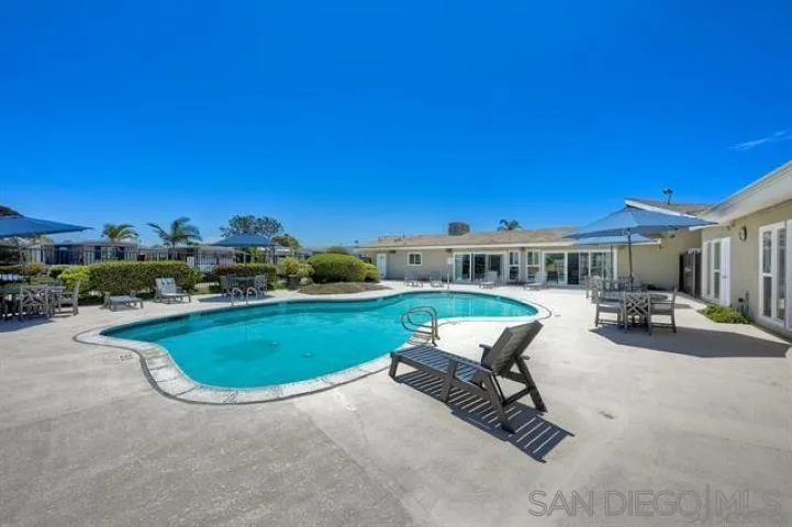 6550 Ponto Dr #19 Carlsbad, CA 92011