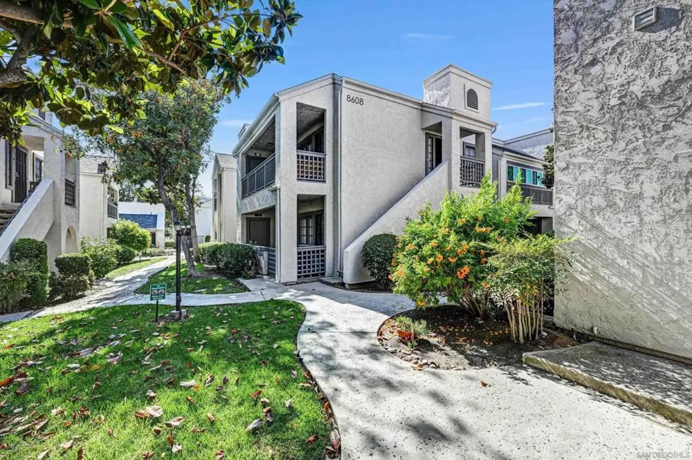 8608 Arminda Cir #43 Santee, CA 92071