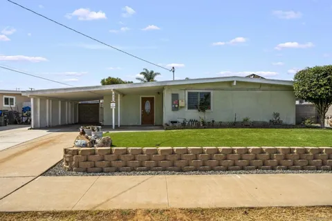 831 Hickory Ct.