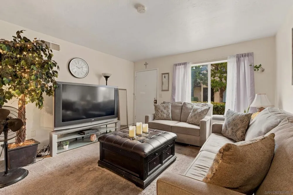 10345 Carefree Dr Santee, CA 92071