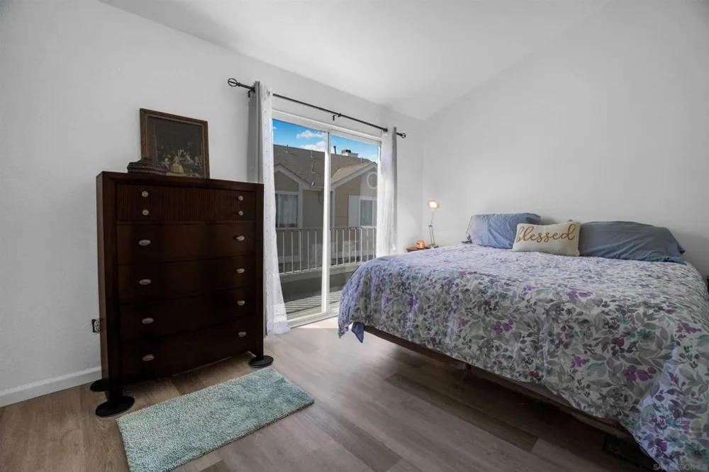 8966 Arlingdale Way Spring Valley, CA 91977