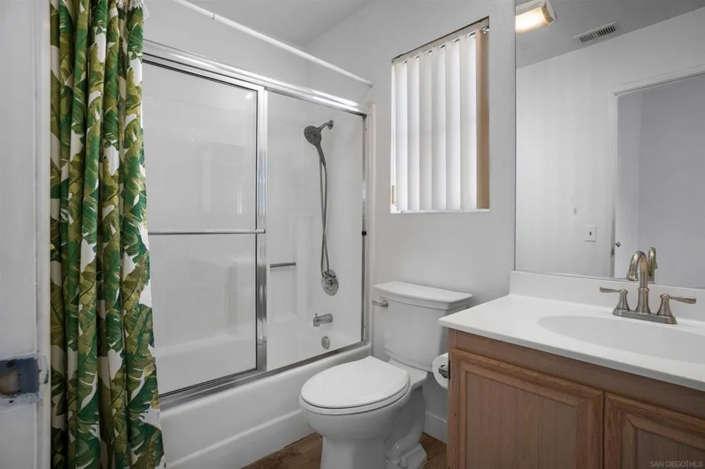 8966 Arlingdale Way Spring Valley, CA 91977