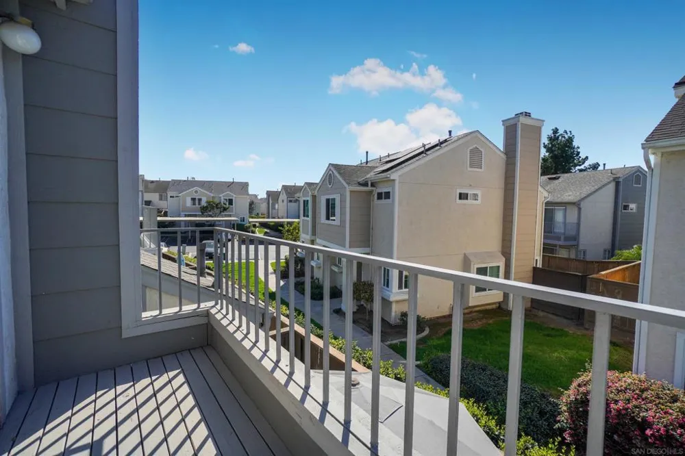 8966 Arlingdale Way Spring Valley, CA 91977