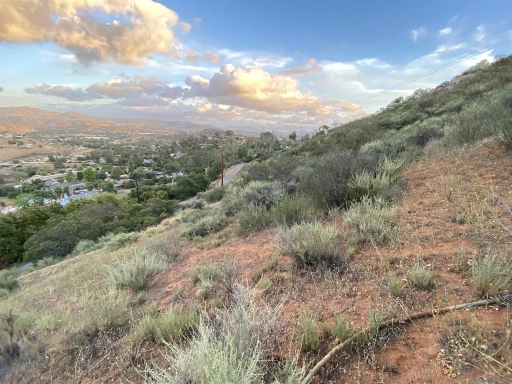 11642 Hi Ridge Road Lakeside, CA 92040