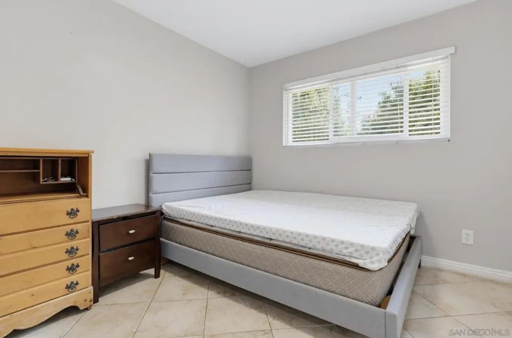 8035 Calle Fanita Santee, CA 92071