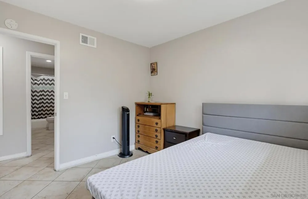 8035 Calle Fanita Santee, CA 92071