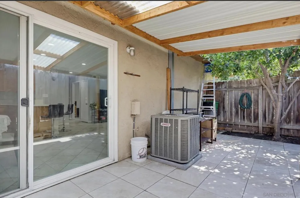 8035 Calle Fanita Santee, CA 92071