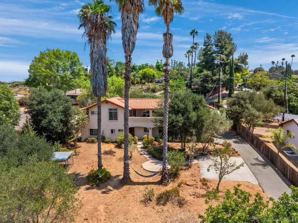2744 Felicita Escondido, CA 92029