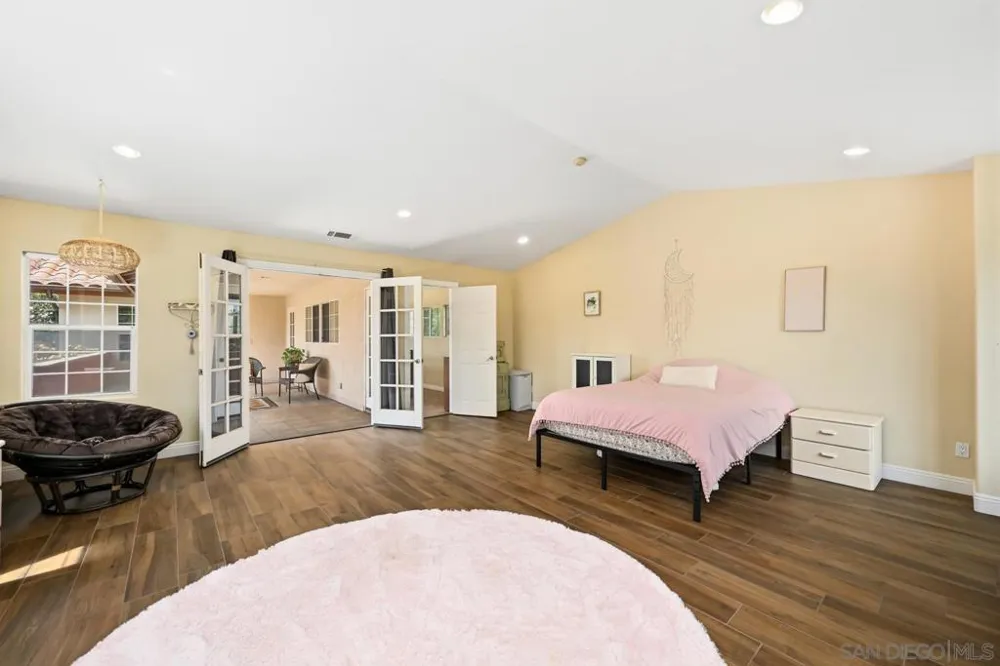2744 Felicita Escondido, CA 92029