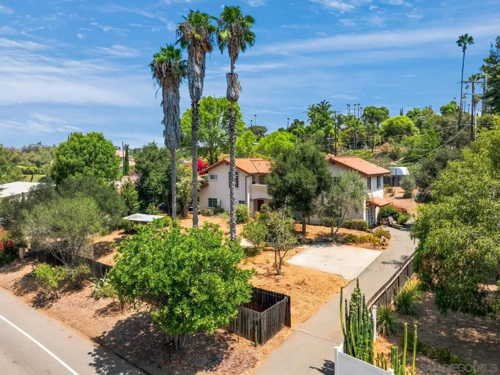 2744 Felicita Escondido, CA 92029