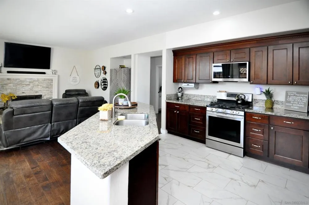 5005 Caspian Oceanside, CA 92057