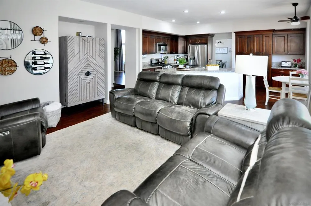 5005 Caspian Oceanside, CA 92057