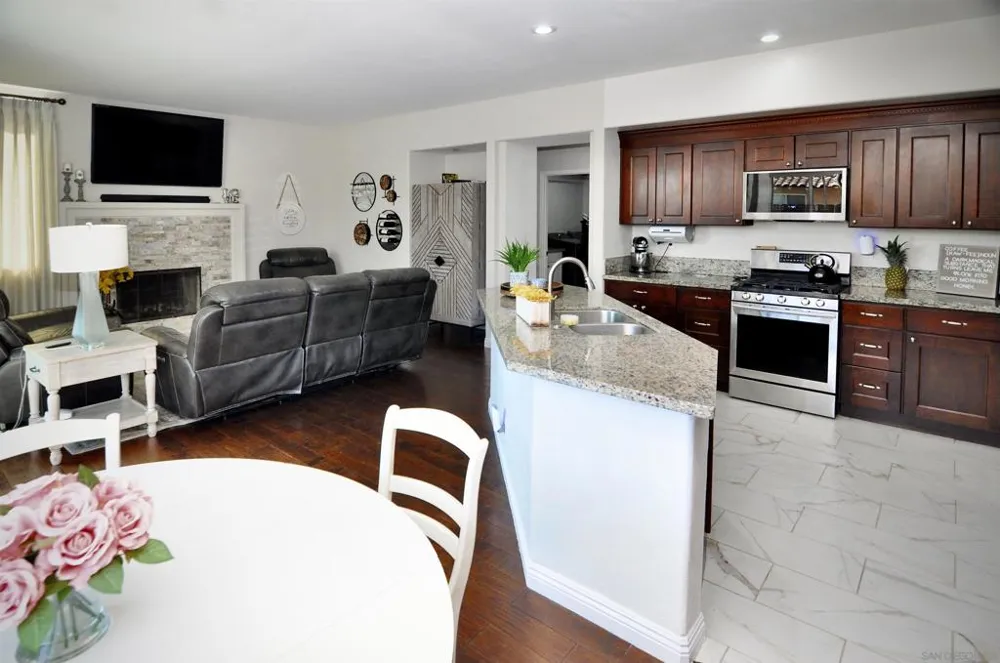 5005 Caspian Oceanside, CA 92057