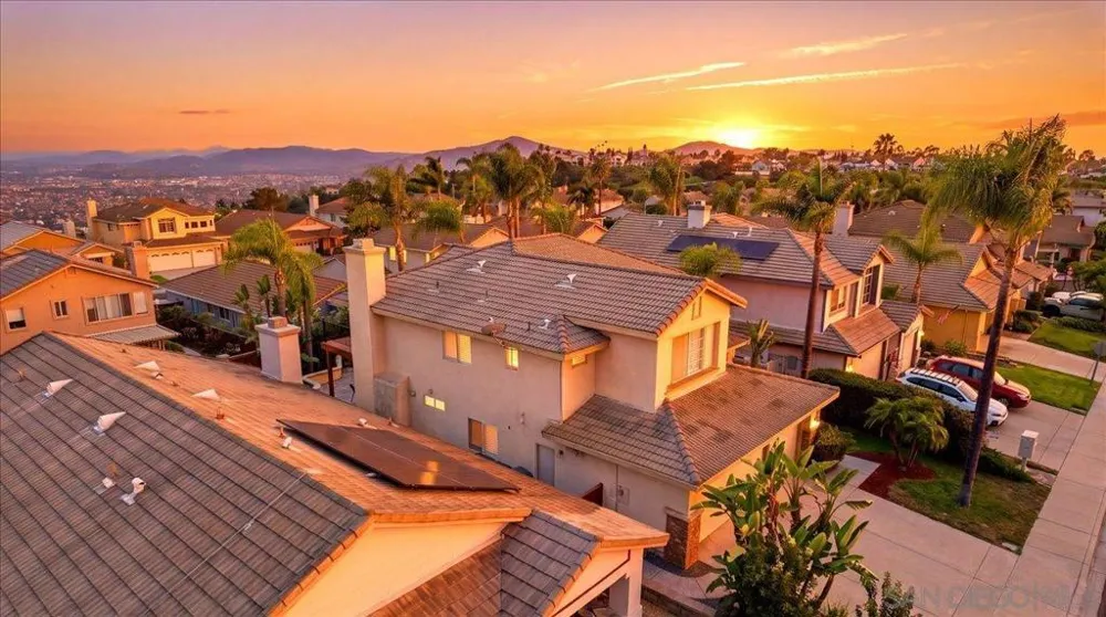 2279 Bear Rock Escondido, CA 92026