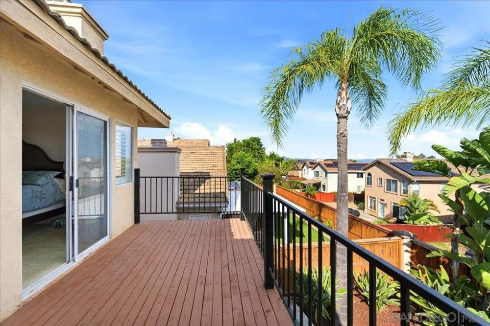 2279 Bear Rock Escondido, CA 92026
