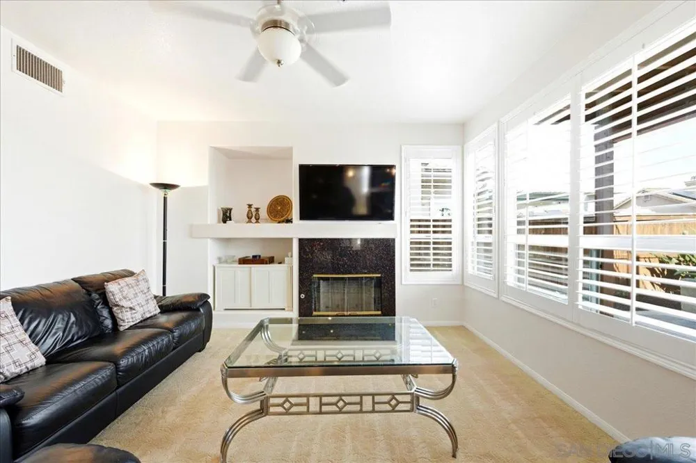 2279 Bear Rock Escondido, CA 92026