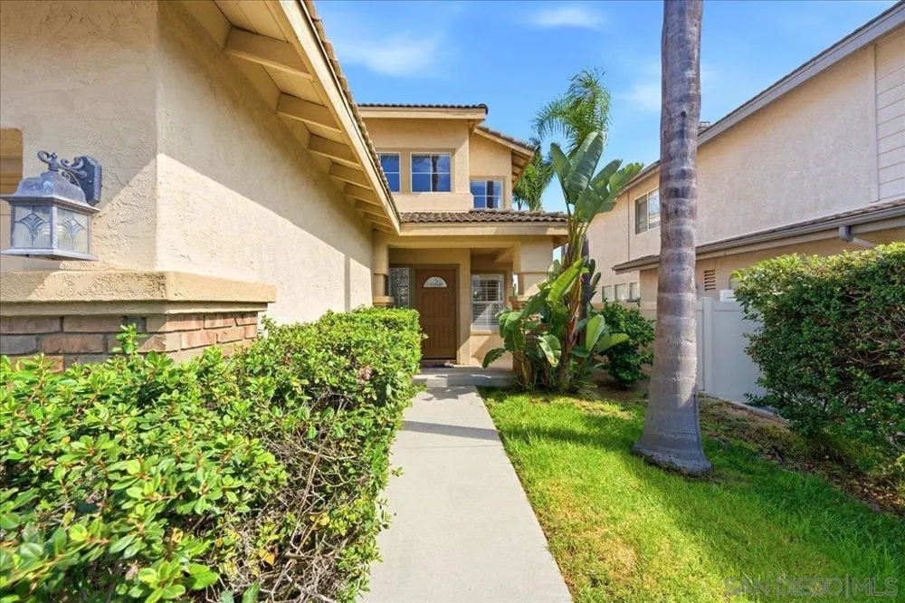 2279 Bear Rock Escondido, CA 92026